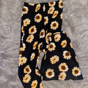 🌻 SUNFLOWER FOREVER 21 FLARE PANTS 🌻